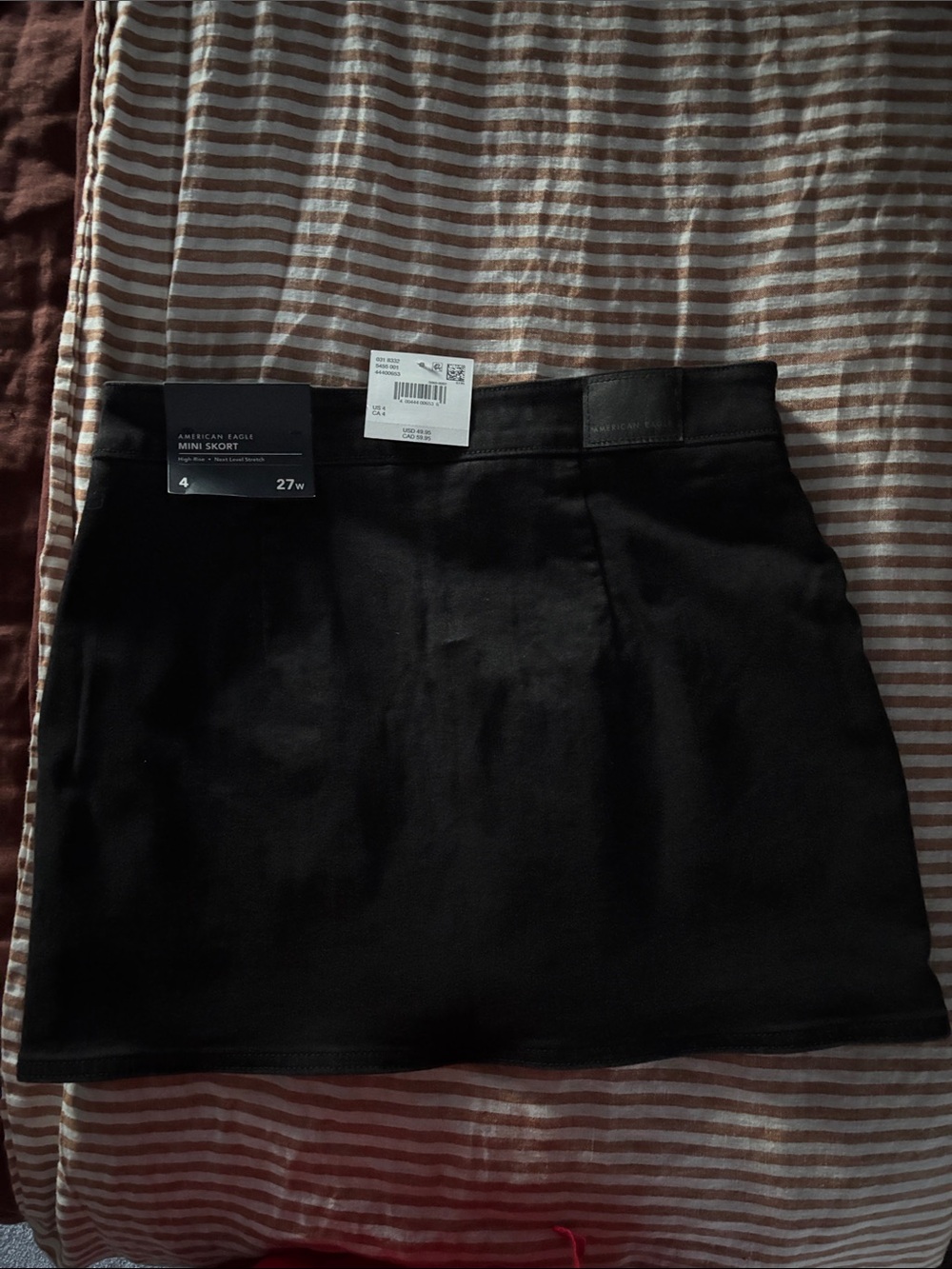 NWT. American Eagle Outfitters Black Mini Skort. Size 4